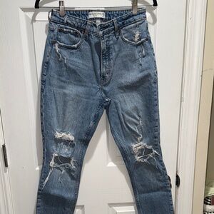 Abercrombie & Fitch Curve Love High Rise Ankle Ripped Jeans Short